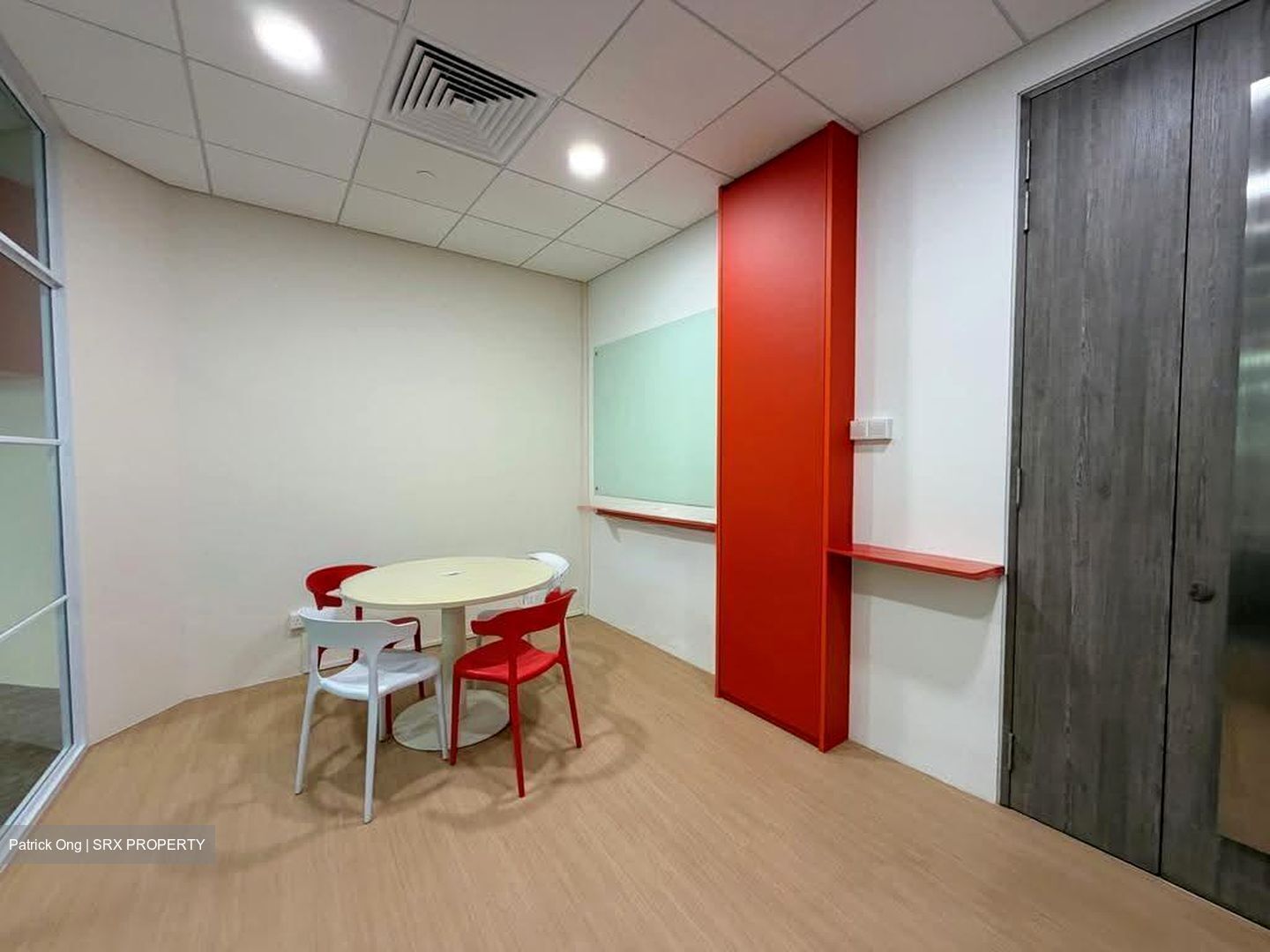 PLUS (D1), Office #622555501